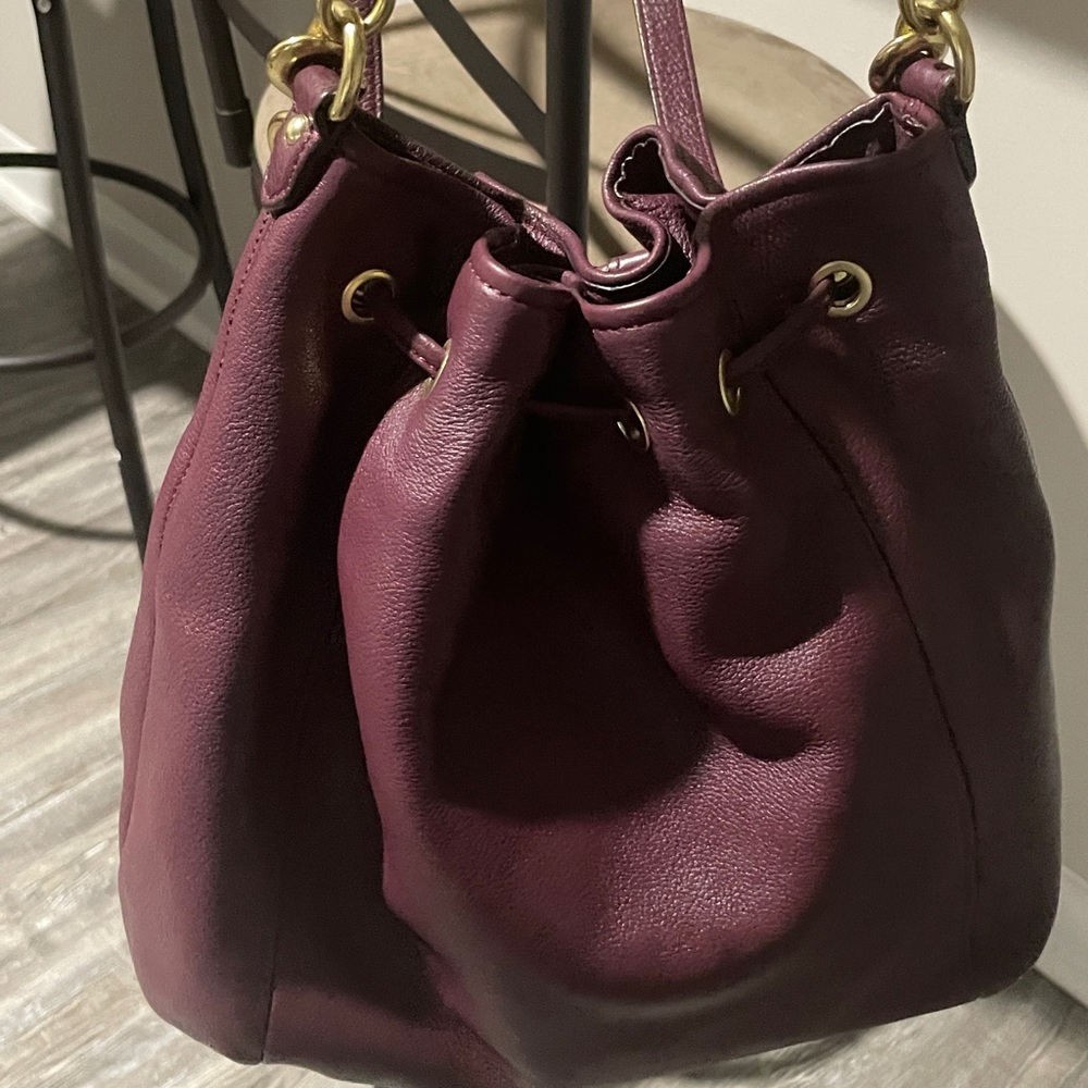 Coach Avery Burgundy Leather Bucket Bag - Picture 3 of 9